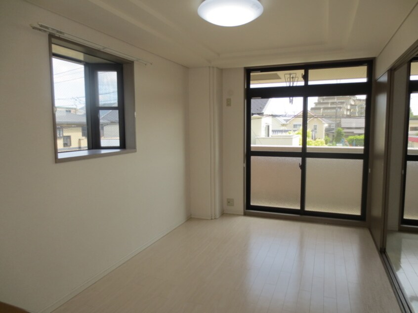 居室 エスポアシャトレ－ンコジマ