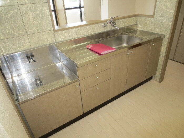 キッチン エスポアシャトレ－ンコジマ