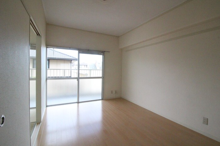 居室 メゾンアイレス