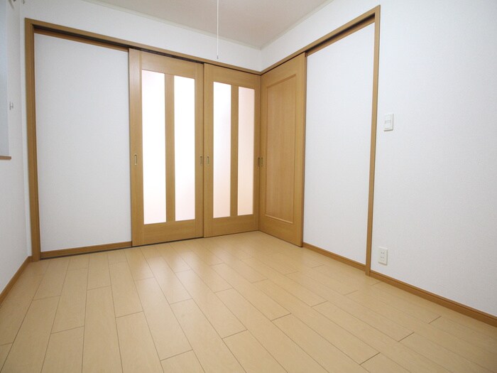 居室 グランドカ－サ枇杷島