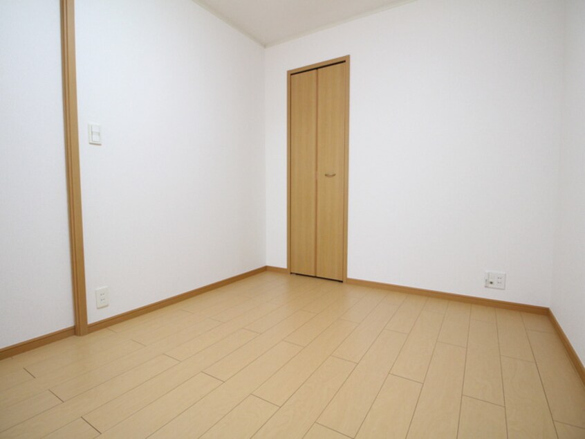 居室 グランドカ－サ枇杷島