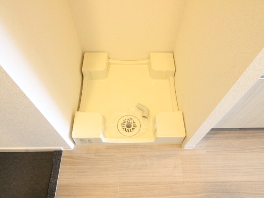 洗濯機置場 ﾌﾟﾚｻﾝｽ新栄ｱｰﾊﾞﾝﾌﾛｰ