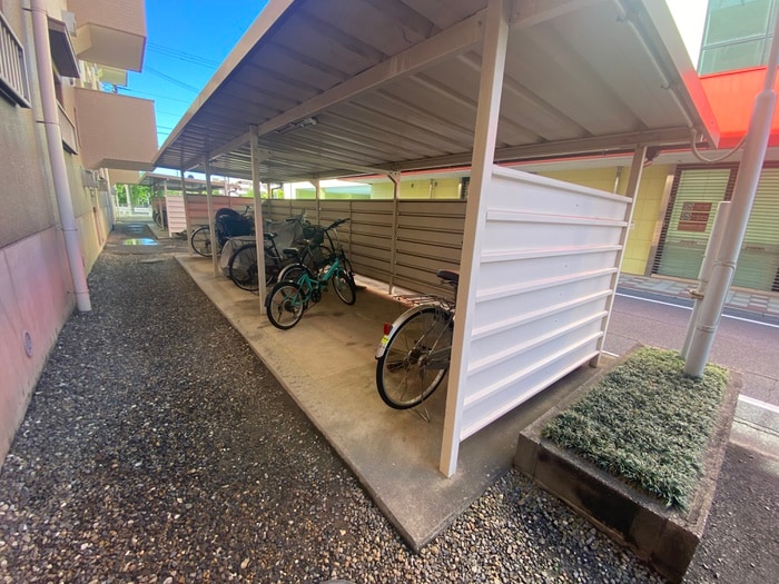 駐輪場 バロン幸定野