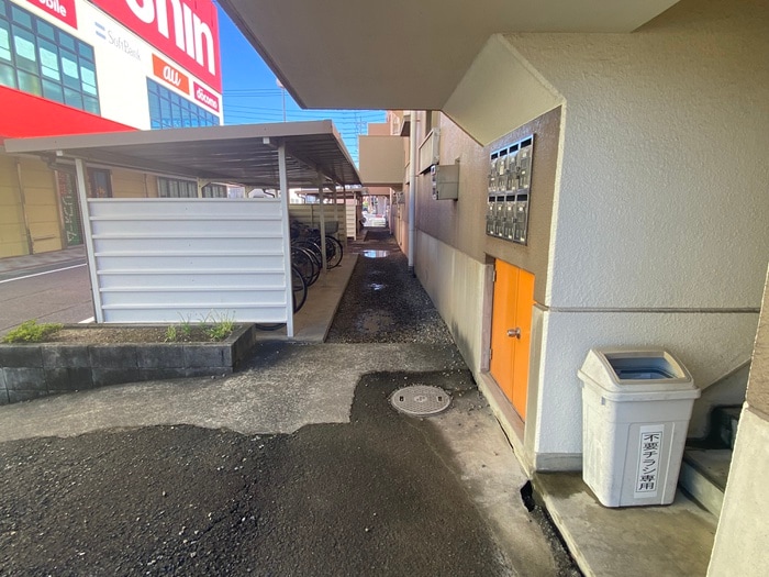 エントランス部分 バロン幸定野