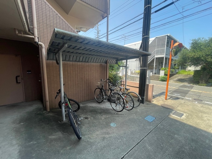 駐輪場 ヒルズ池場