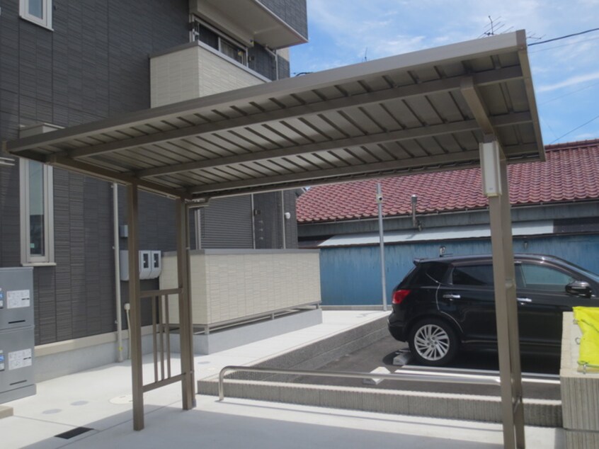 駐輪場 ボンマルシェ