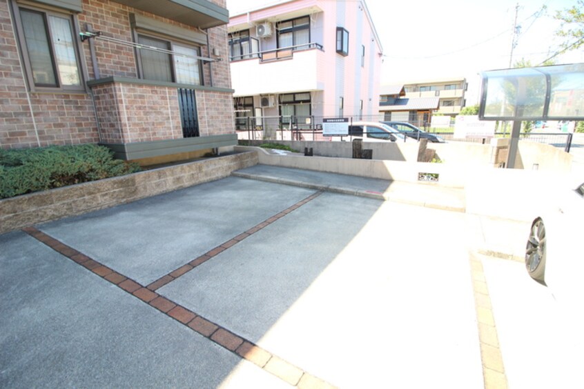 駐車場 セジュ－ル藤塚