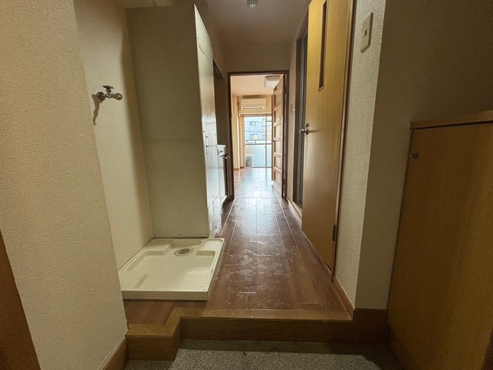 玄関 ドミトリ－５１８