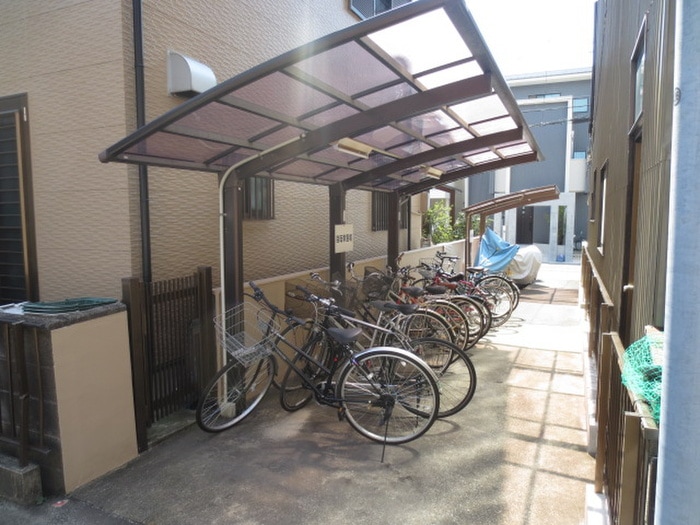 駐輪場 ベルコモンズ池見