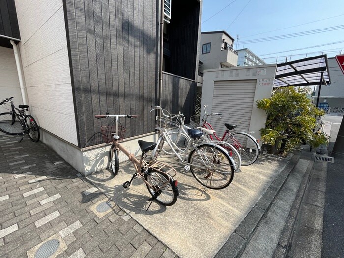 駐車場 Ｓｕｎｌｉｔ　ｇａｒｄｅｎ