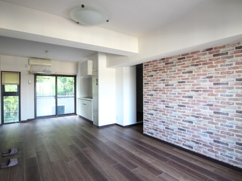 居室 アートハウス鹿山