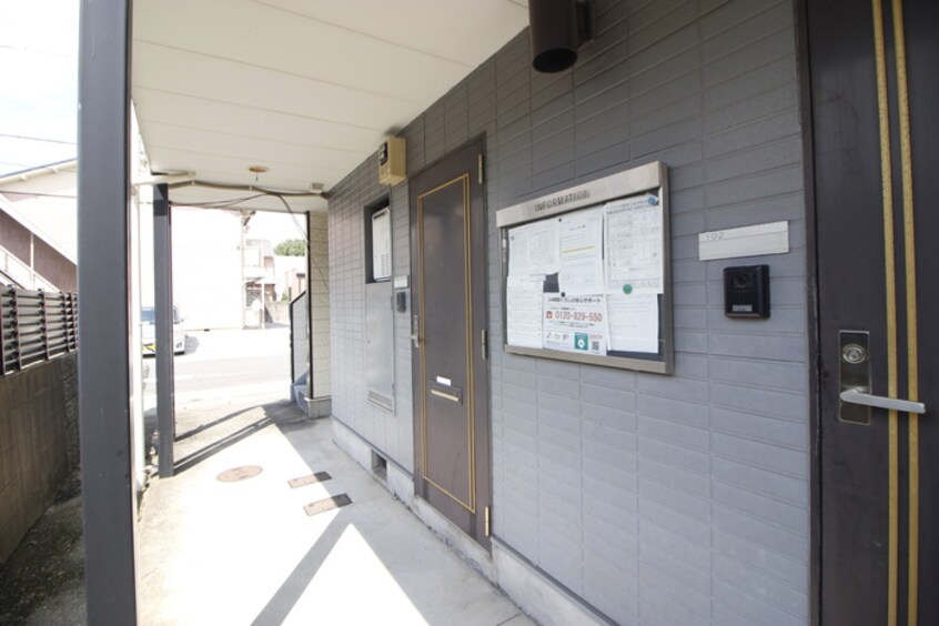 エントランス部分 ヒューマンハイツ