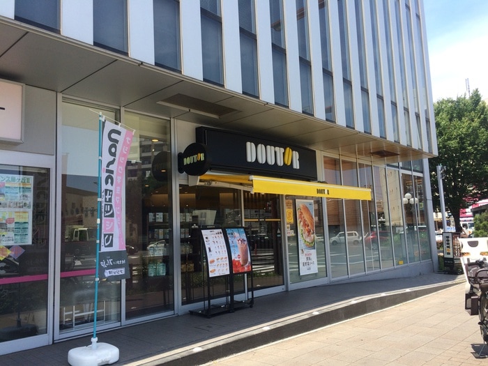 ドトールコーヒー本山店(カフェ)まで400m ジュネス藤原