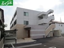 シャルマン向山の外観