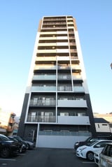 グランパークタワー