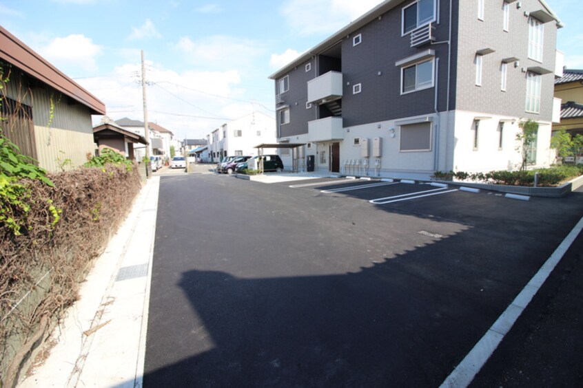 駐車場 シャン　ド　フルール