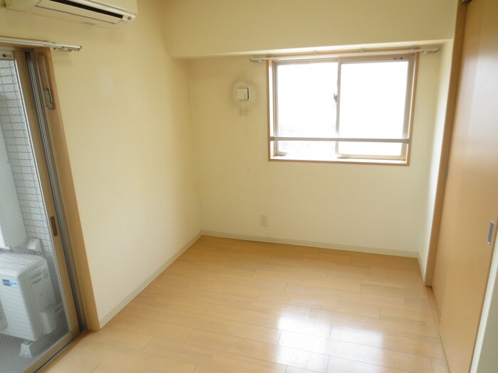 居室 ライブコ－ト丸の内