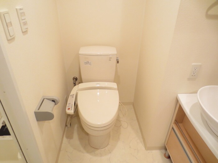 トイレ ライブコ－ト丸の内