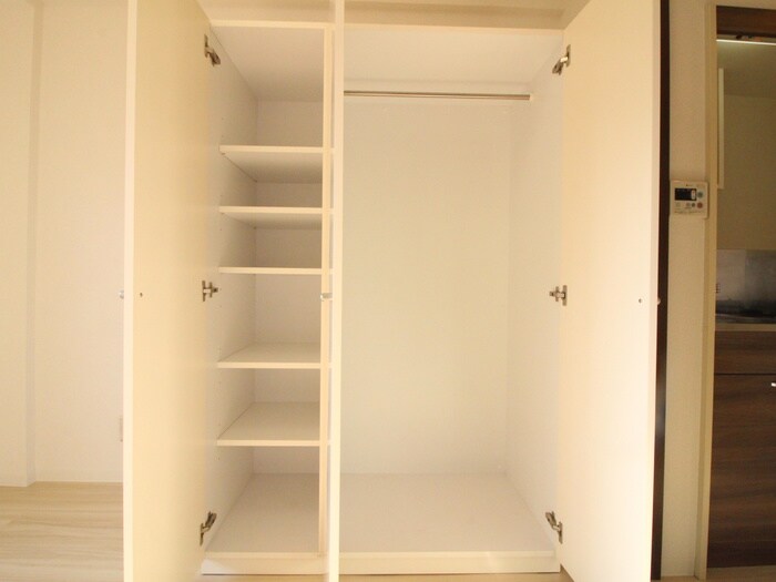 収納 ライブコ－ト丸の内