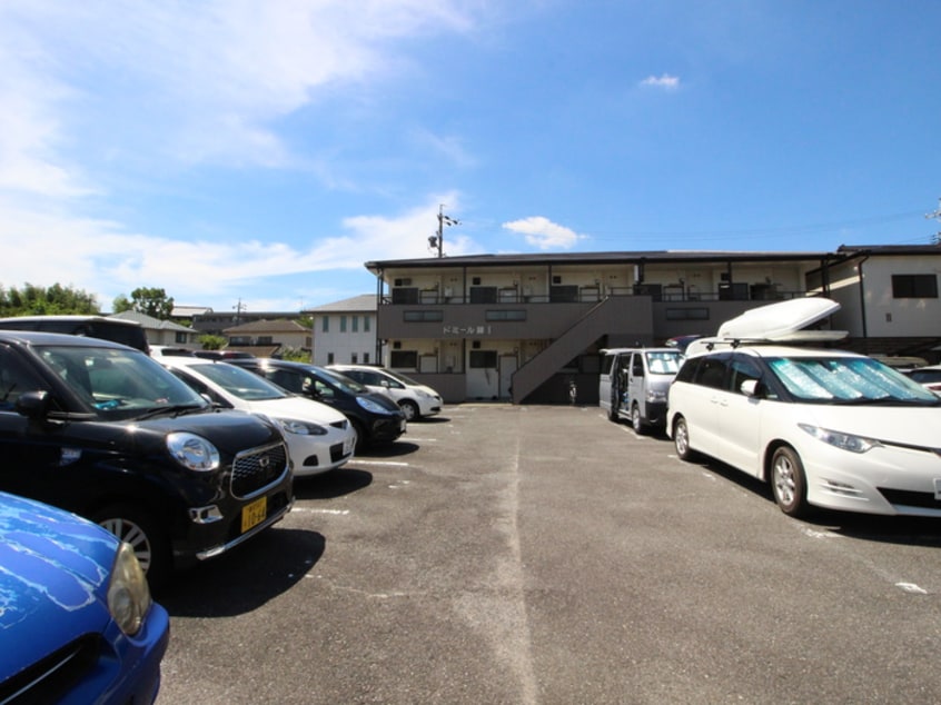 駐車場 ドミ－ル藤　１