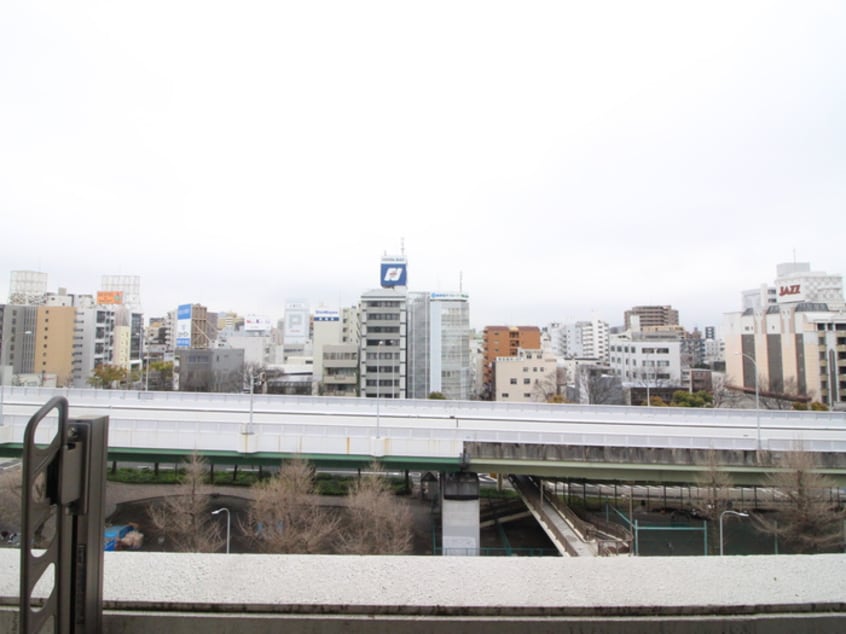 室内からの展望 J&T
