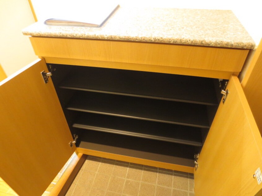 靴箱 グランツ丸の内