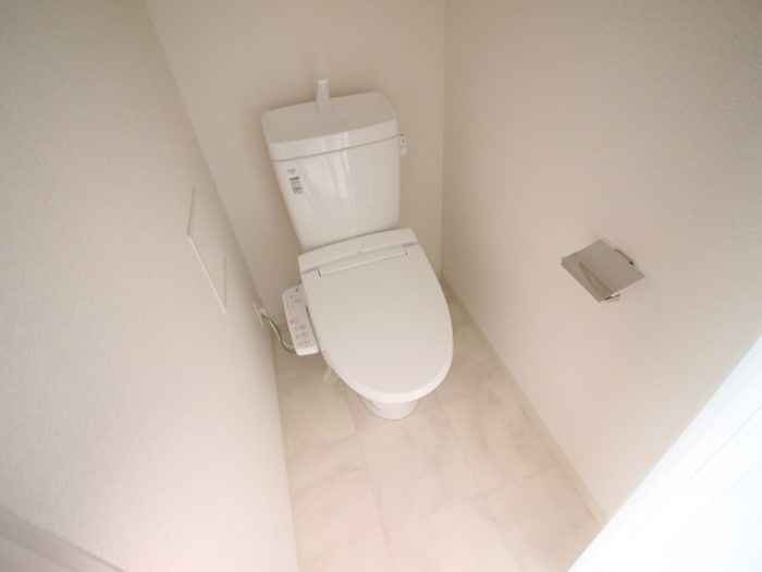 トイレ ﾌﾟﾚｻﾝｽ伏見ｱｰﾊﾞﾝﾍﾞｰｽ(301)