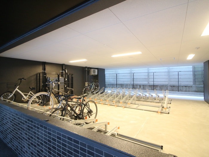 駐輪場 ﾌﾟﾚｻﾝｽ伏見ｱｰﾊﾞﾝﾍﾞｰｽ(302)