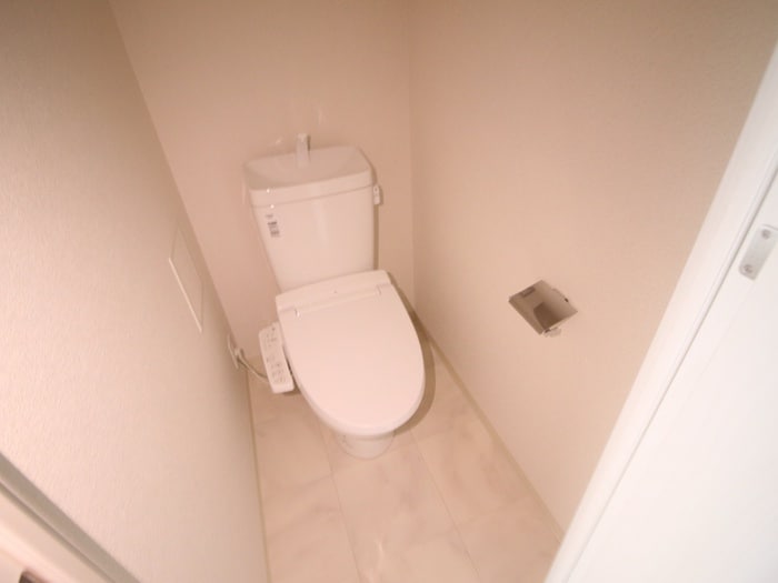 トイレ ﾌﾟﾚｻﾝｽ伏見ｱｰﾊﾞﾝﾍﾞｰｽ(302)