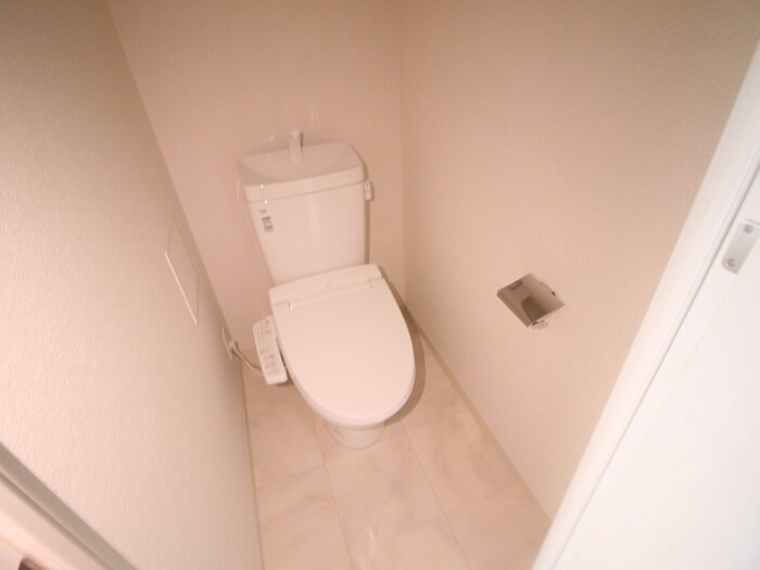 トイレ ﾌﾟﾚｻﾝｽ伏見ｱｰﾊﾞﾝﾍﾞｰｽ(302)