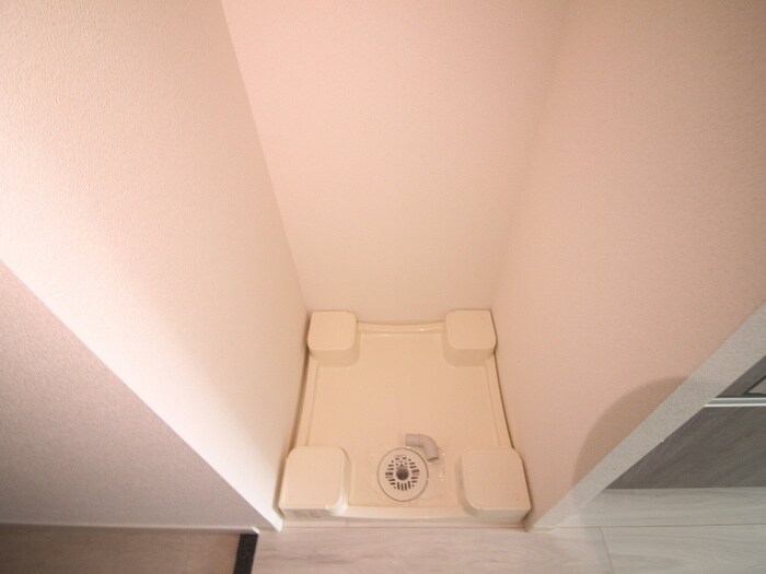 洗濯機置場 ﾌﾟﾚｻﾝｽ伏見ｱｰﾊﾞﾝﾍﾞｰｽ(302)