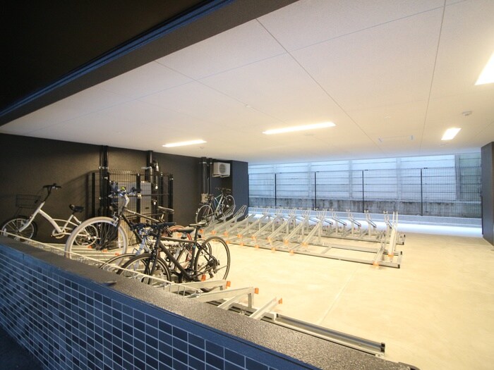 駐輪場 ﾌﾟﾚｻﾝｽ伏見ｱｰﾊﾞﾝﾍﾞｰｽ(307)