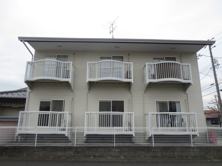 外観写真 サープラスワン前西