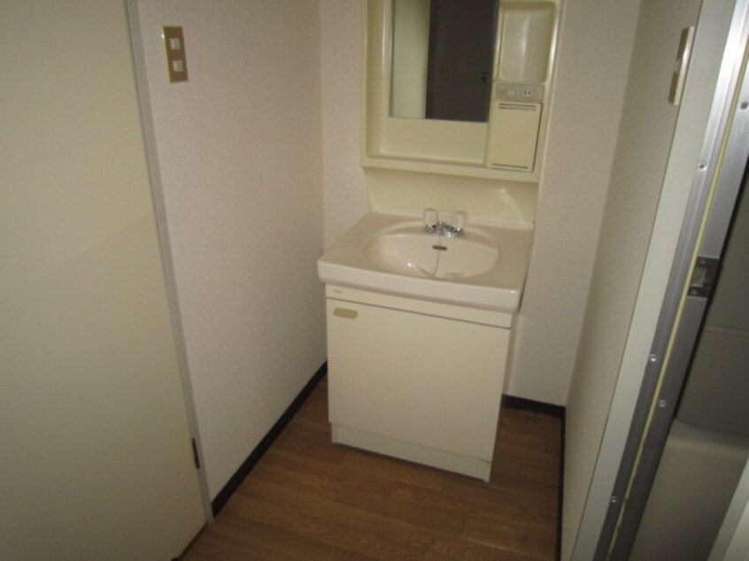 洗面 サープラスワン前西