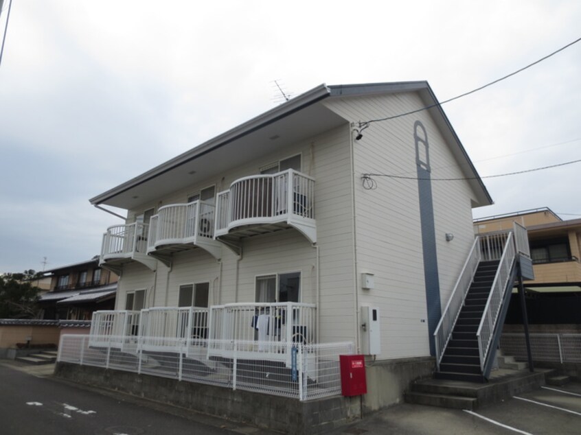 外観写真 サープラスワン前西