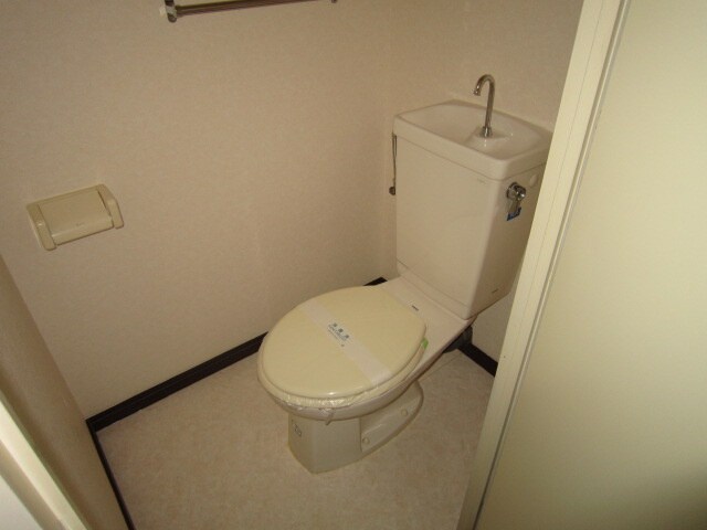 トイレ サープラスワン前西