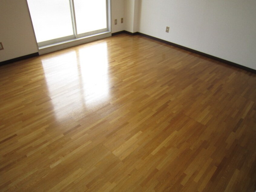 居室 サープラスワン前西