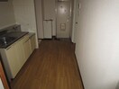 廊下 サープラスワン前西