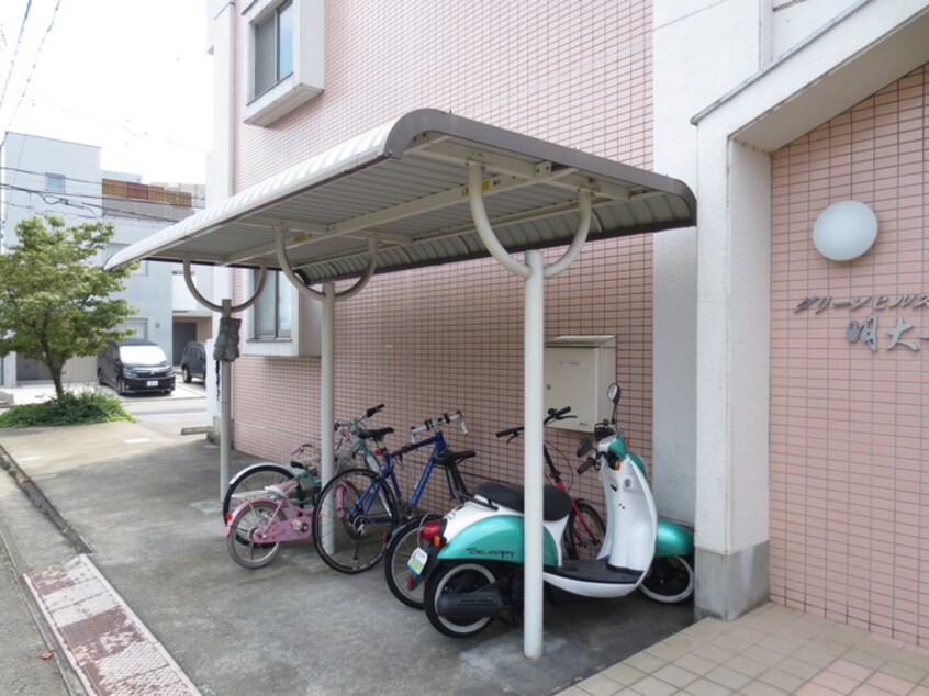駐輪場 グリーンヒルズ明大寺