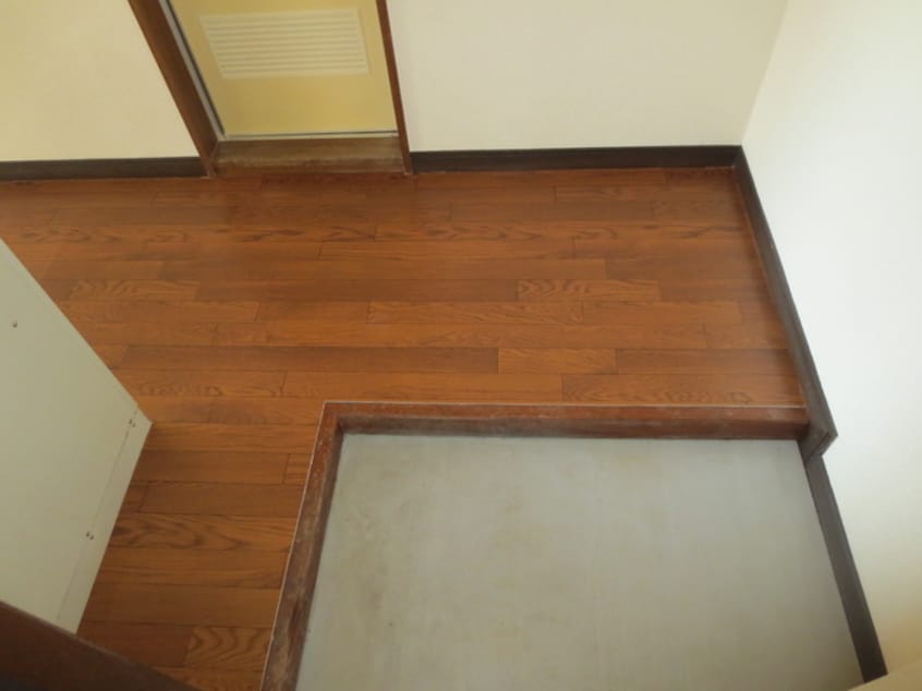 玄関 コ－ポ　スコッチ