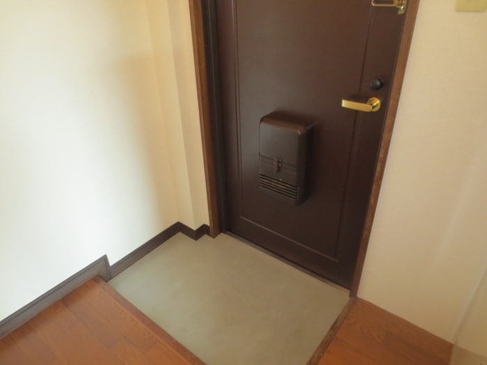 玄関 コ－ポ　スコッチ