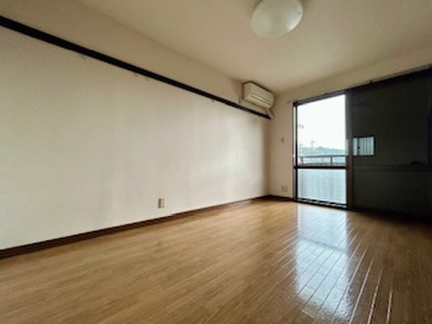 居室 アベニュ－すみれ