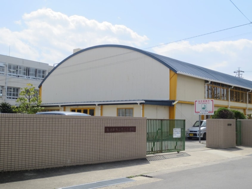 不二小学校(小学校)まで750m ガーデンコート出川　Ｃ棟