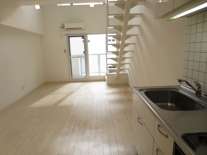 居室 丸の内スクエア