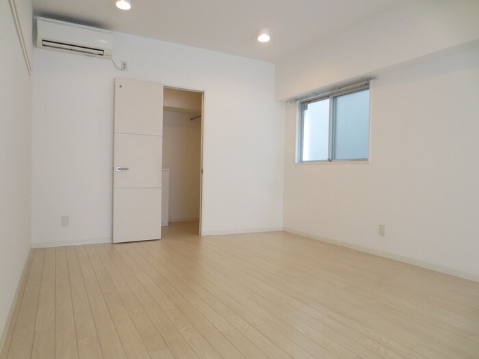 居室 丸の内スクエア