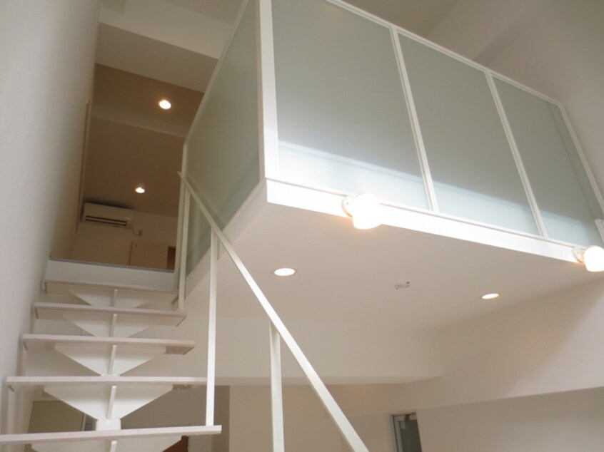 居室 丸の内スクエア