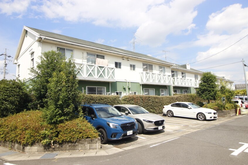 駐車場 サンモ－ル喜惣治