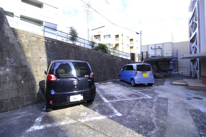 駐車場 マンション向陽台Ｂ棟(102)