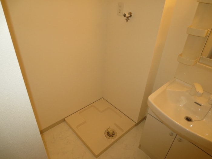 洗濯機置場 Ｈ－Ｆ名駅北レジデンスＥＡＳＴ