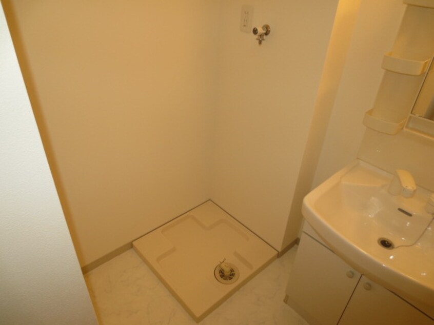 洗濯機置場 Ｈ－Ｆ名駅北レジデンスＥＡＳＴ